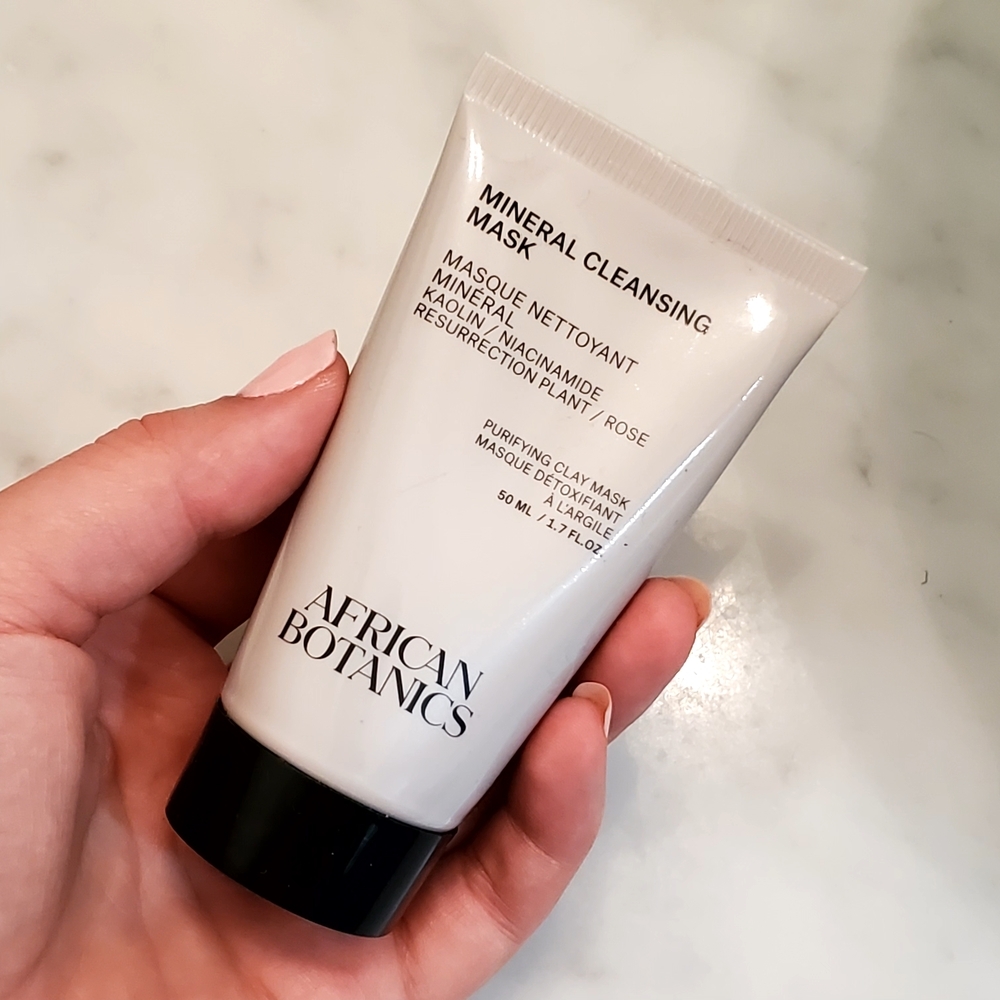 Mineral Cleansing Mask - White - Picture 1 of 3